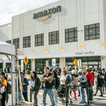 Amazon Workers on Staten Island Vote to Unionize