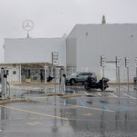 Mercedes-Benz Plans to Build U.S. Electric Car Charging Network