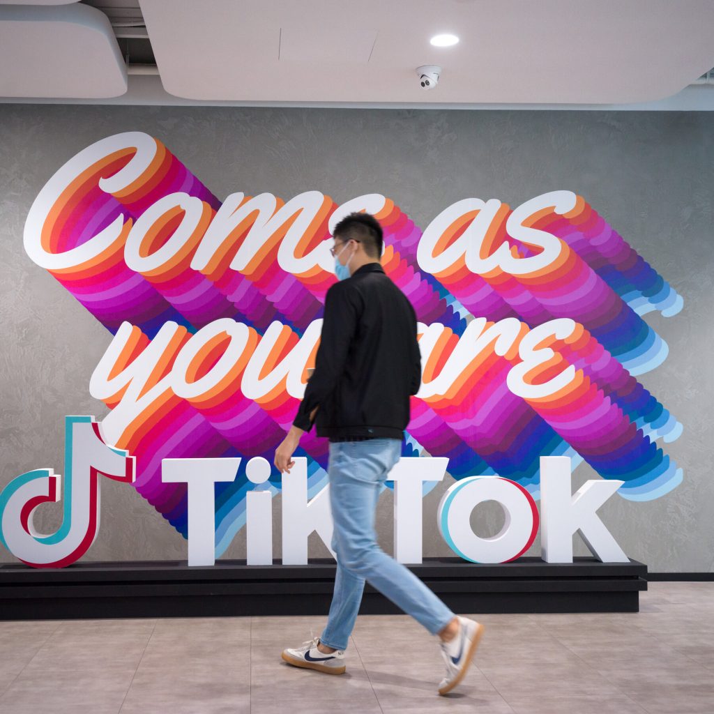 TikTok Quietly Changes User Terms Amid Growing Legal Scrutiny