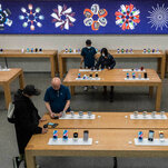 Apple Reaches Deal With Investors to Audit Its Labor Practices