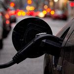 G.M. and Other Automakers Will Build 30,000 Electric Vehicle Chargers